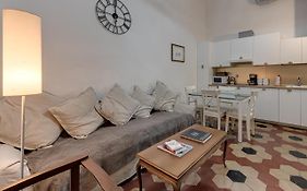 Eclectic Apartment In Santa Croce